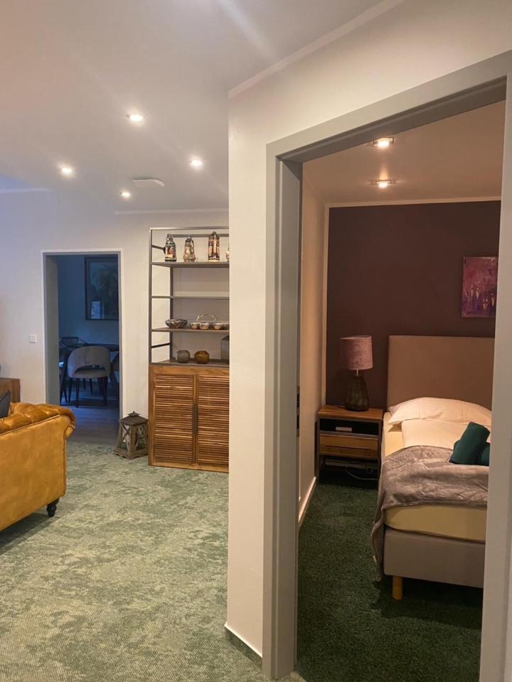 Besotel Erkrath- Schicke Fewo Oder Apartments Zentral Naehe Bahnhof Und Autobahn Im Neandertal Mit Glasfaser Wlan Und Freies Parken Экстерьер фото