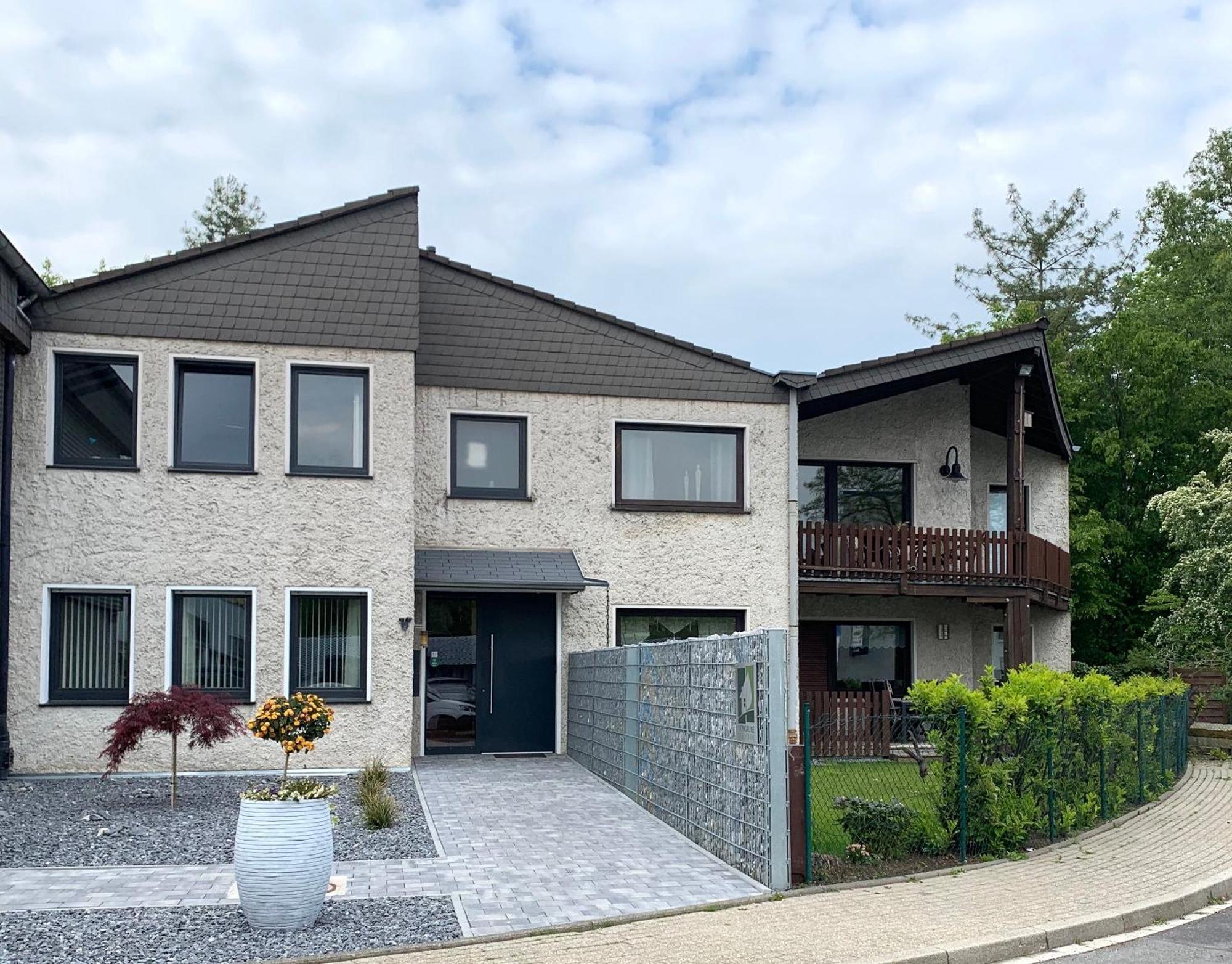 Besotel Erkrath- Schicke Fewo Oder Apartments Zentral Naehe Bahnhof Und Autobahn Im Neandertal Mit Glasfaser Wlan Und Freies Parken Экстерьер фото